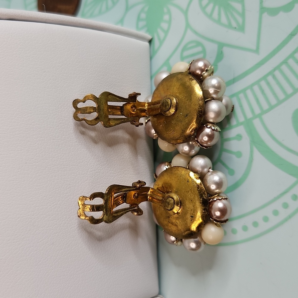 SOLD Vintage Signed Japan Clip-on Earrings - Picture 6 of 6